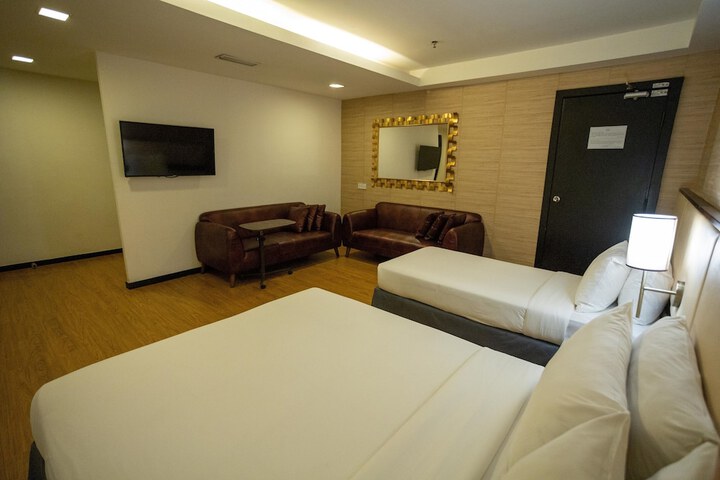 Room 19 of 110