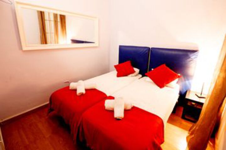 Room 8 of 63