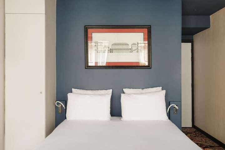 Room 31 of 53