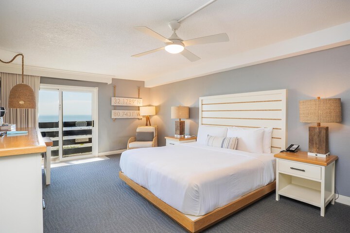 Room 47 of 199