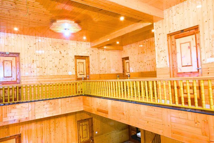 Hotel Interior 52 of 89