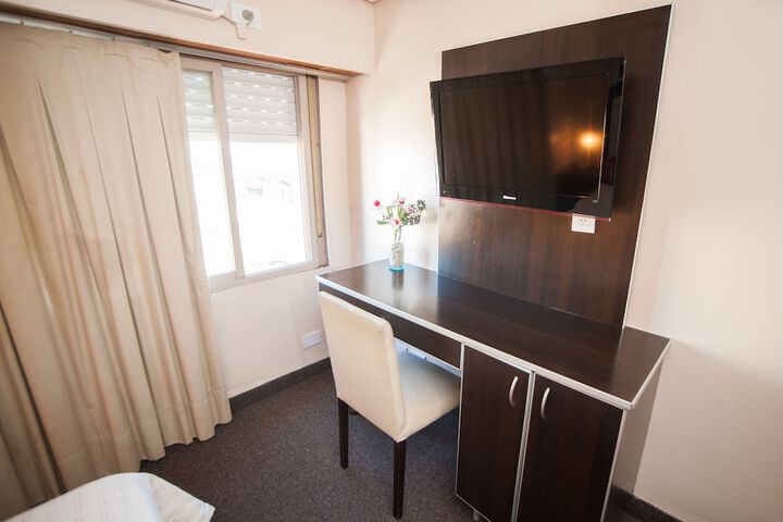 Room 9 of 31