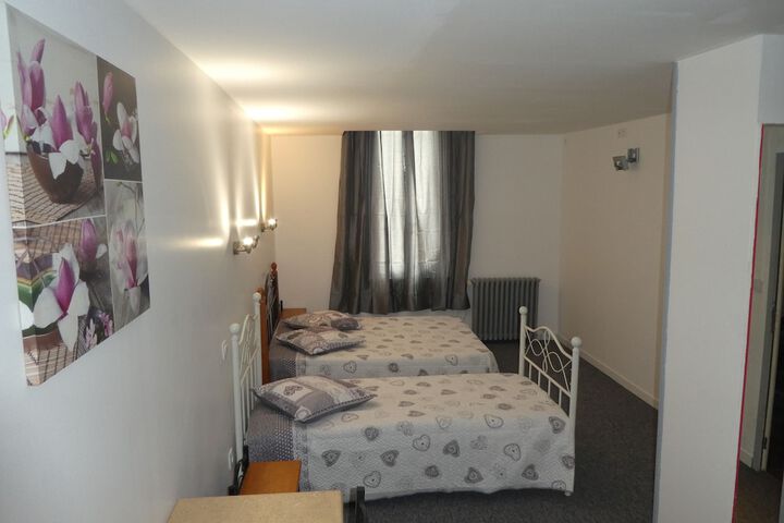 Room 4 of 18