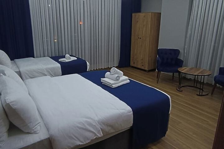 Room 32 of 34