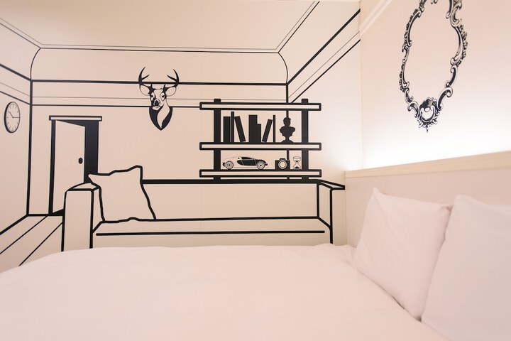Room 8 of 45
