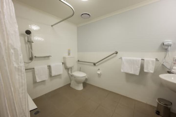 Room 103 of 210