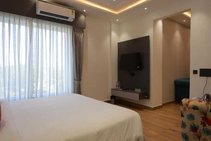 Room 10 of 22