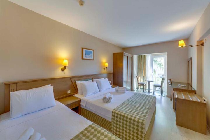 Room 14 of 24