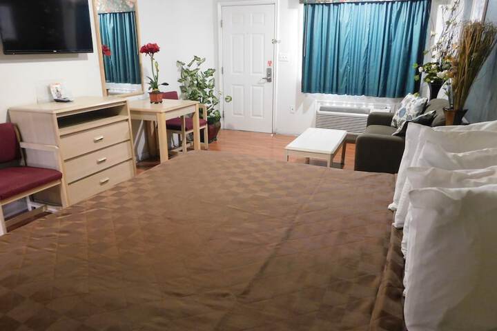 Room 7 of 17