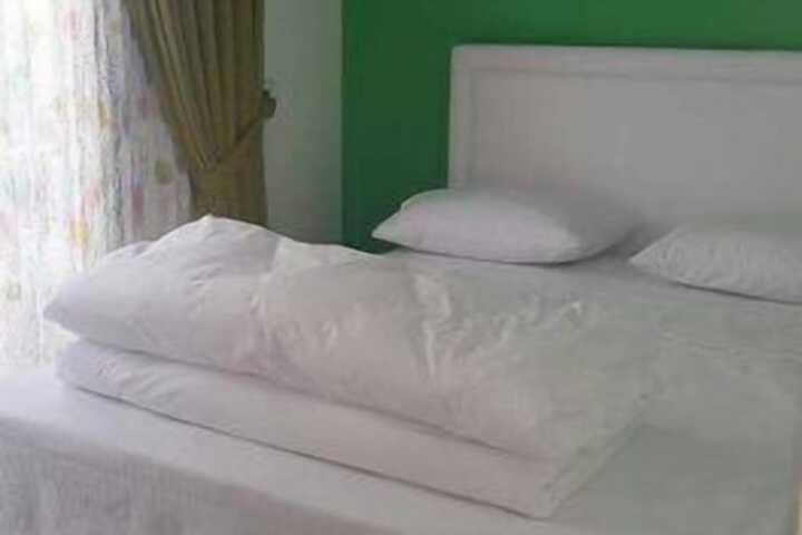 Room 16 of 82