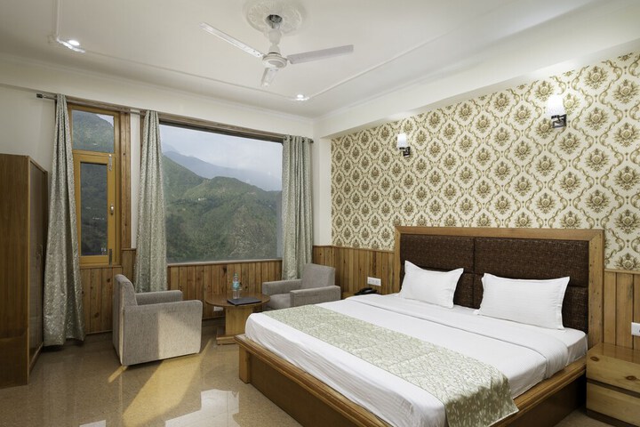 Room 16 of 35