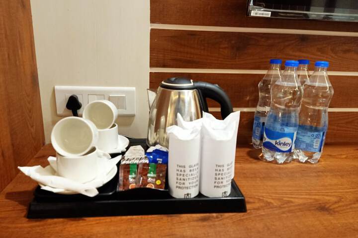 Breakfast/Coffee Service 26 of 39