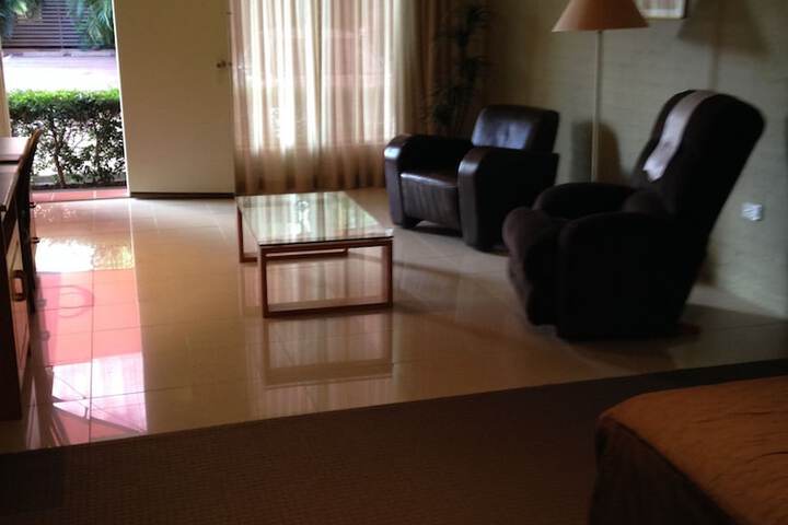 Room 15 of 37