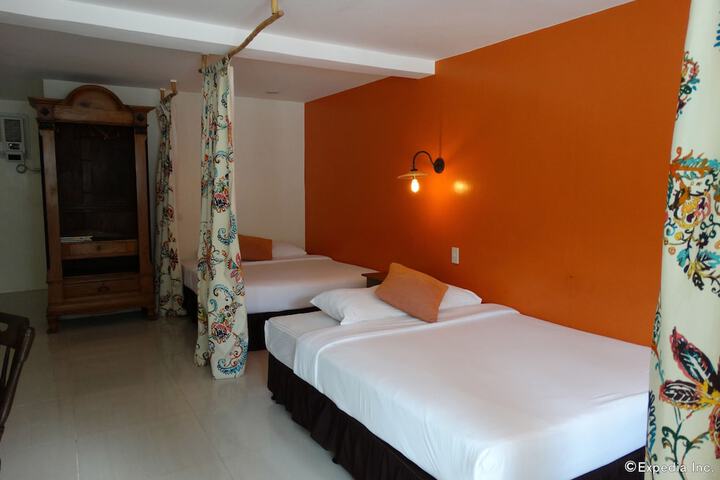Room 12 of 49