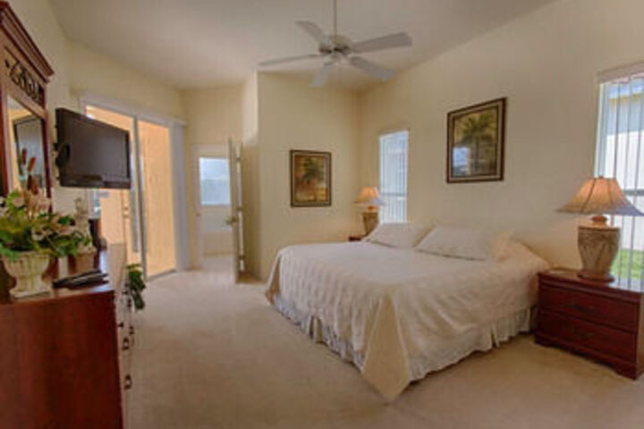 Room 87 of 380