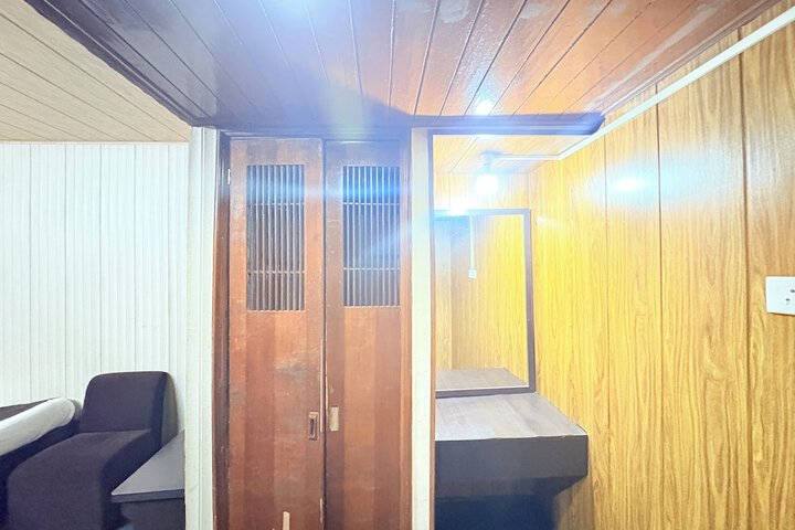 Room 15 of 43