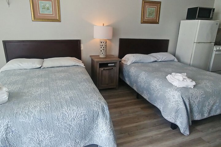 Room 11 of 77
