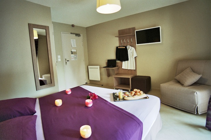 Room 17 of 32