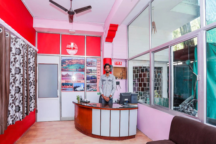 OYO 22047 Hotel Royal Jaipur Palace