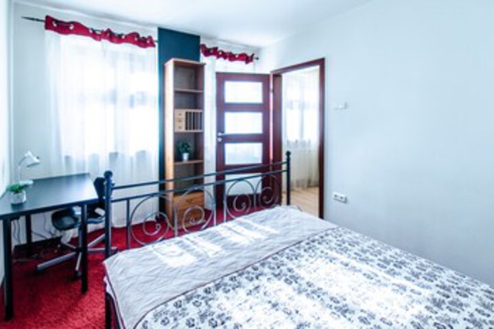 Room 45 of 99