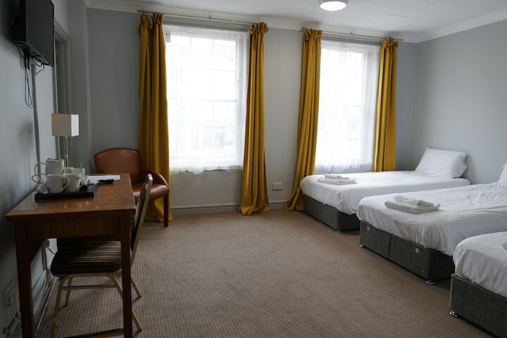 Room 12 of 61