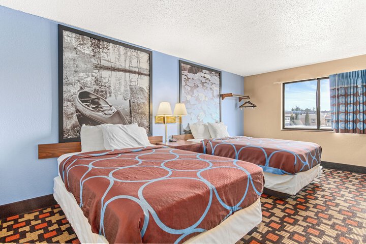 2 Double Beds (4 of 6)