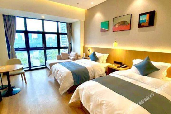 Yangge Hotel