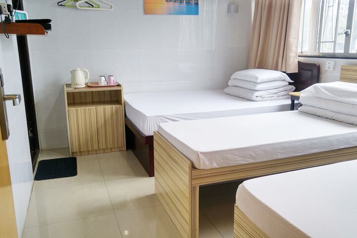 Room 5 of 23