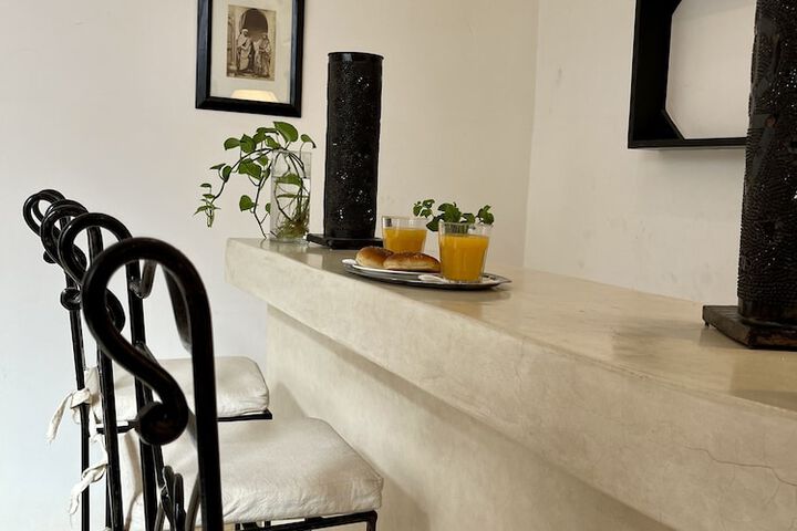 Lounge 276 of 435