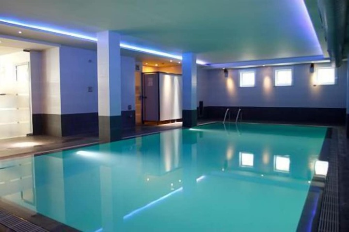Pool 25 of 31