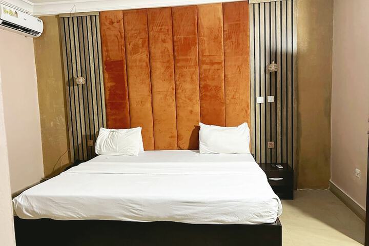 Room 5 of 45