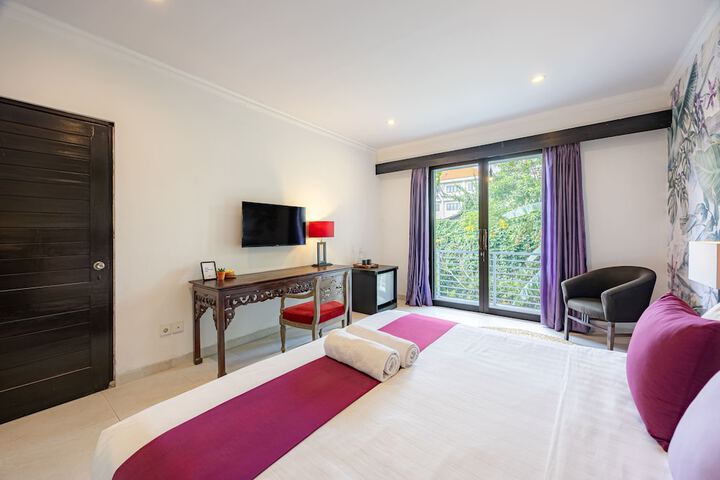 Room 3 of 53
