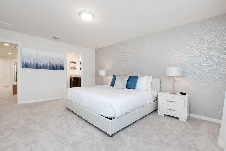 Room 2 of 66