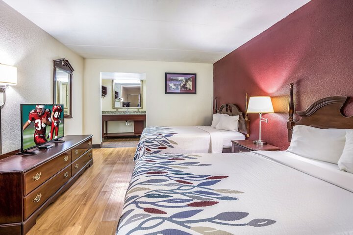2 Double Beds (2 of 5)