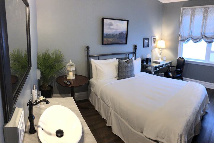 Room 11 of 81