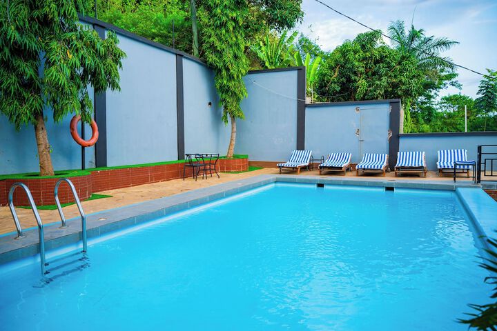 Pool 73 of 121