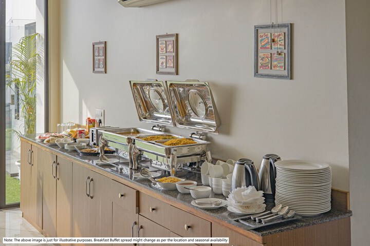 Breakfast/Coffee Service 27 of 35