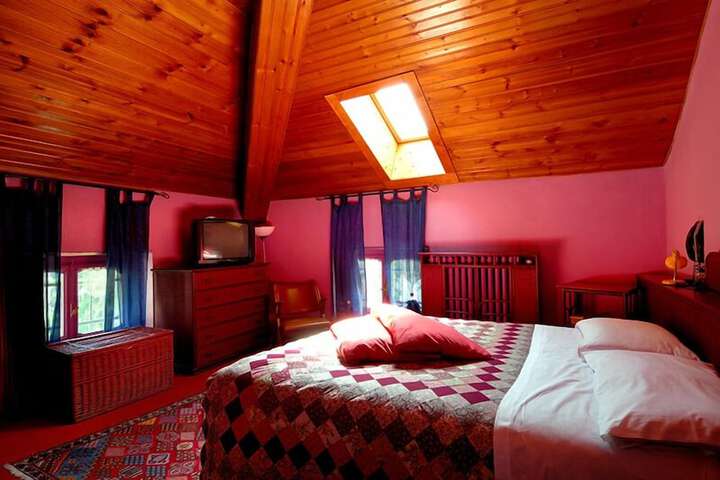 Room 3 of 18