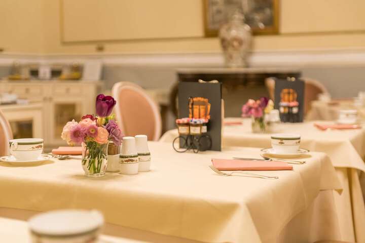 Dining 95 van 122