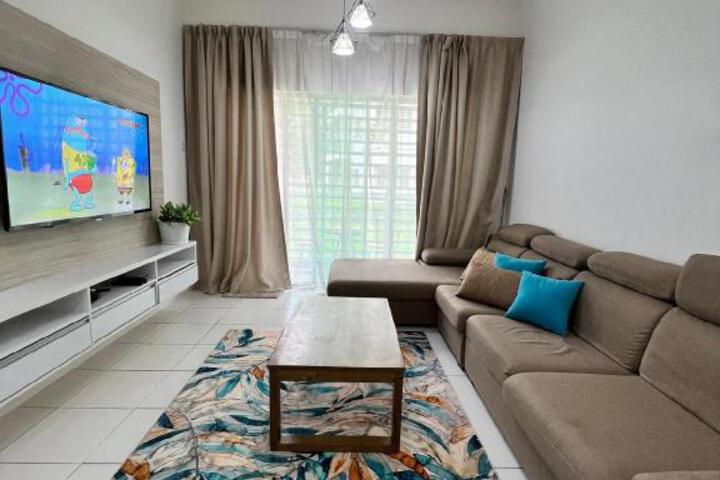 Image of Lily King (modern and comfy)