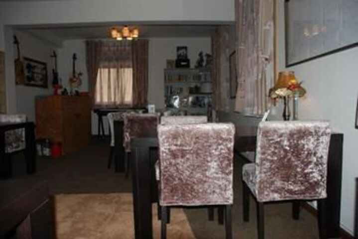 Dining 8 of 8