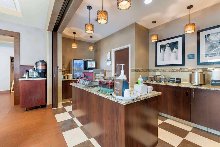 Breakfast area
