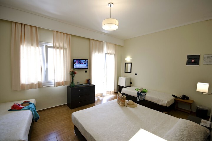 Room 6 of 43