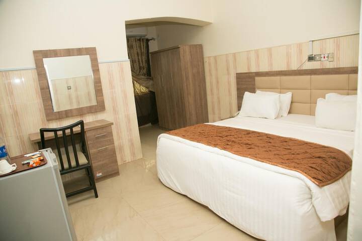 Room 15 of 35