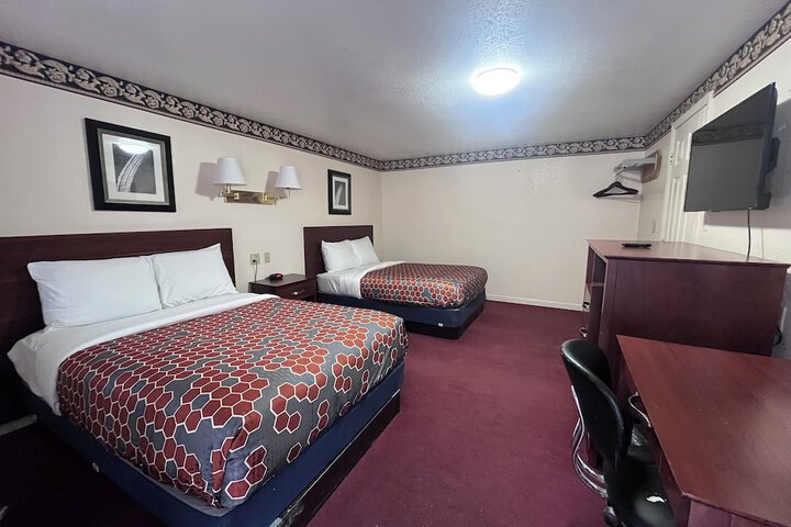 Room 6 of 11