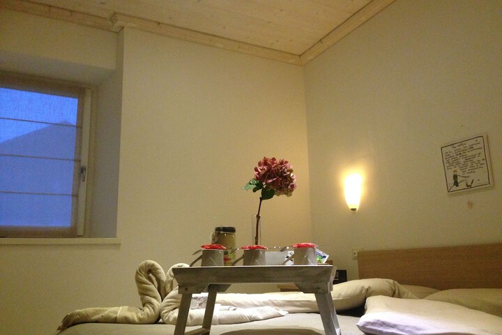 Room 11 of 21