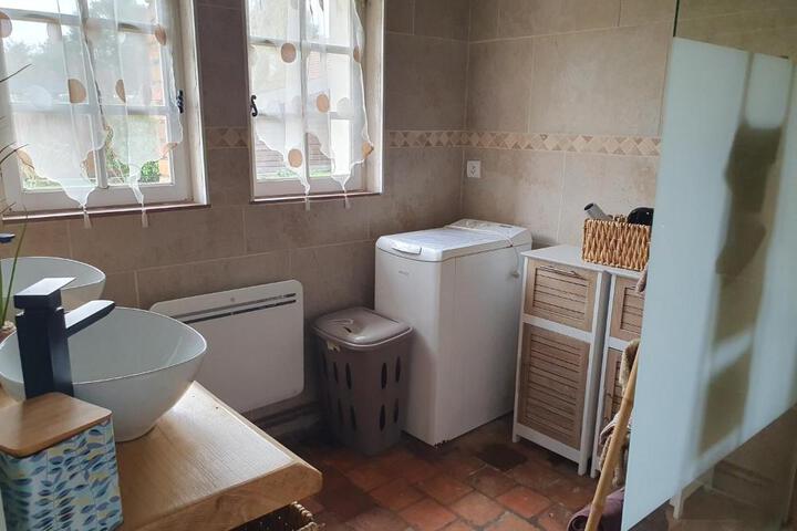 Photo 8