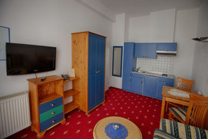 Room 8 of 15