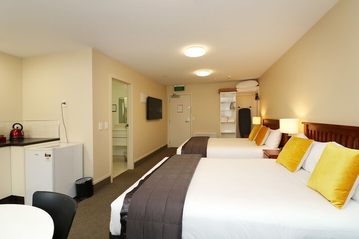 Room 11 of 81