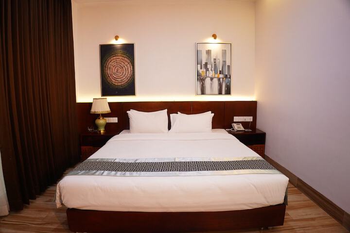 Room 35 of 89